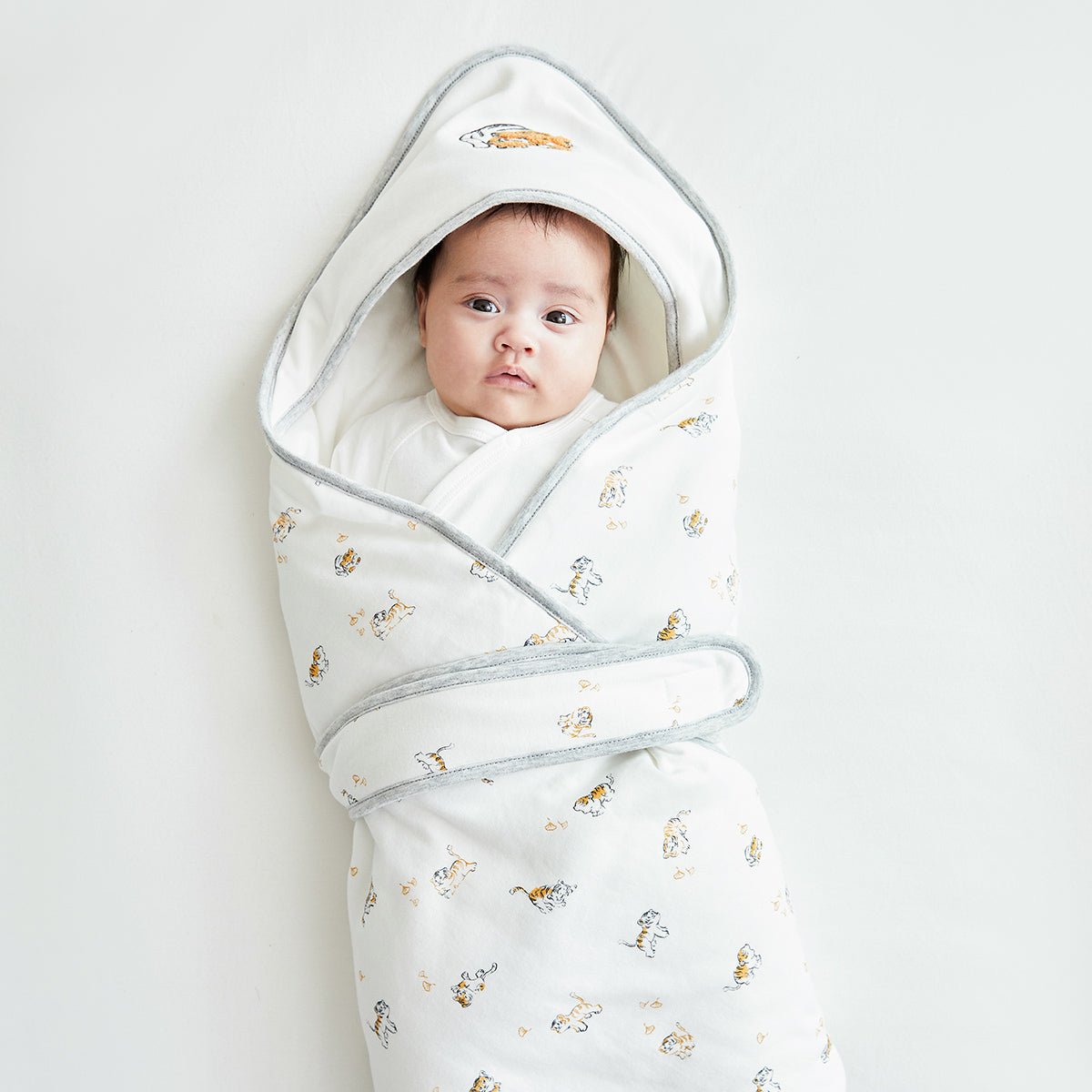 Lively Tiger Extra Warm Cotton Baby White Swaddle Wrap-2